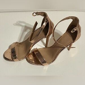 Charlotte Russe Single Soled Ankle Strap High stiletto Heel Sandals Sz:7gold